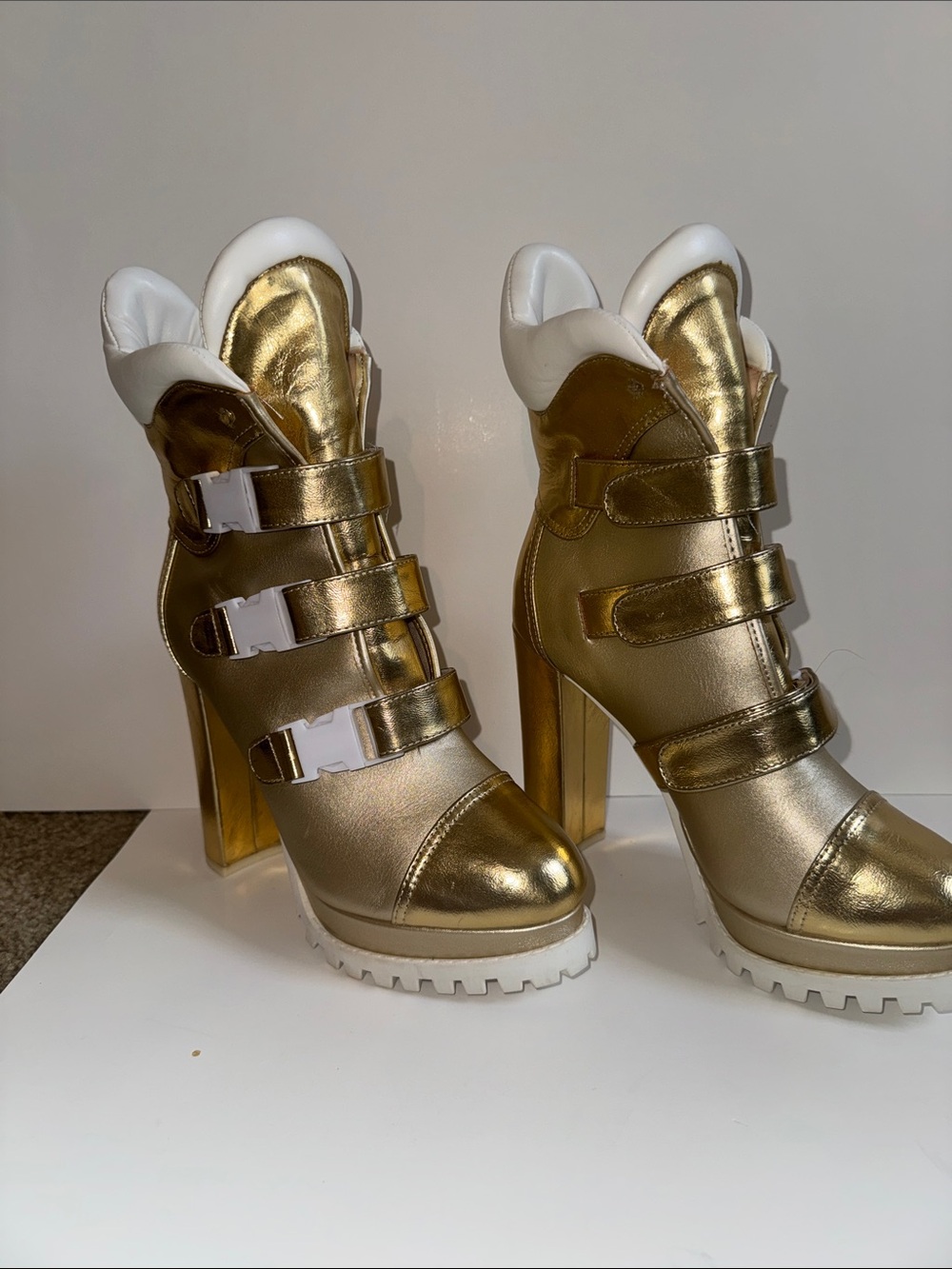 Mackin J Gold High-Heel platform Ankle Boots with Straps - Women size 36
